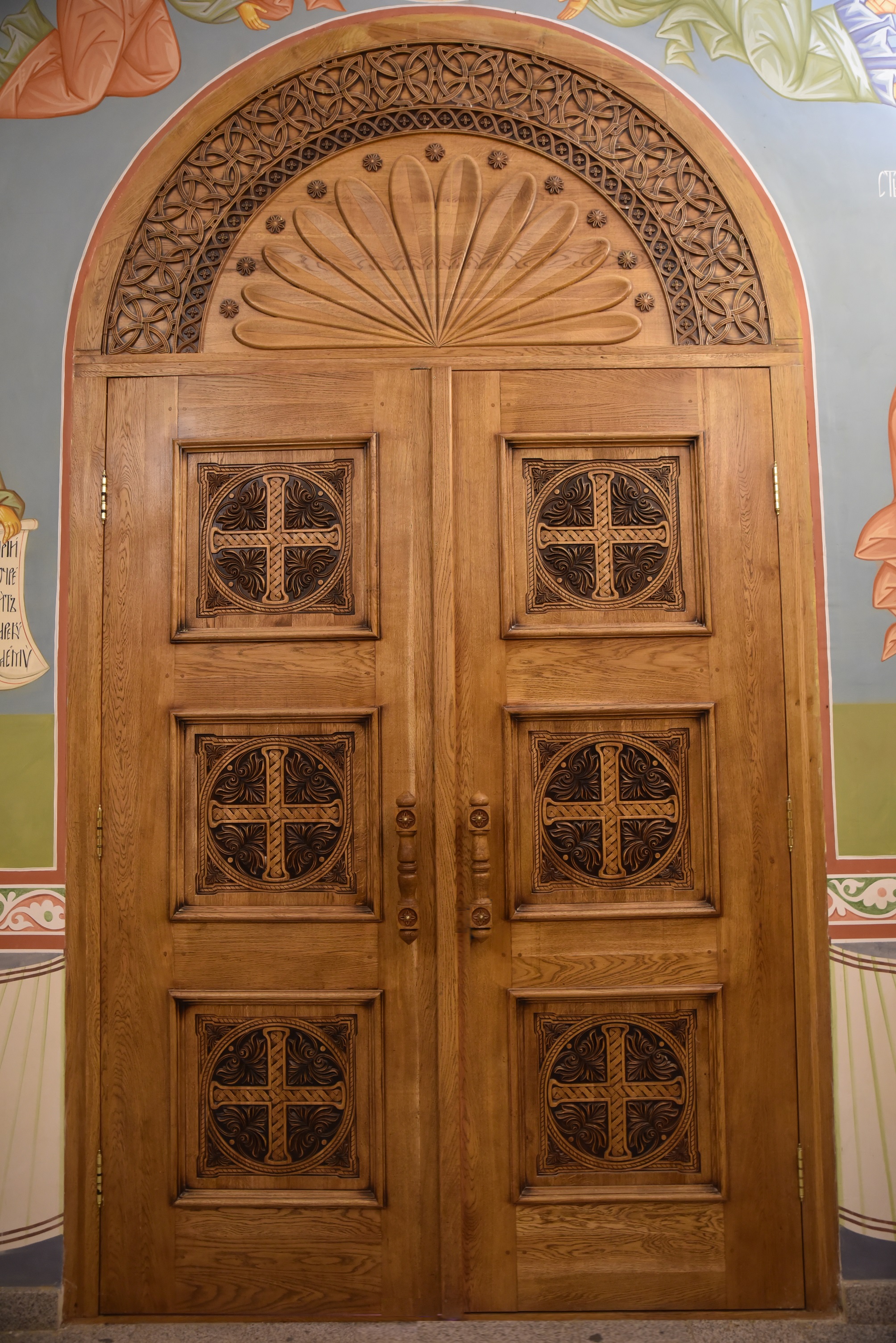 Дверь, дубовая дверь, храмовая дверь, парадная дверь, резной портал, изделия из дуба, церковная утварь, православие, христианство, убранство для храма, резьба, византийский орнамент, растительный орнамент, орнамент, 3d